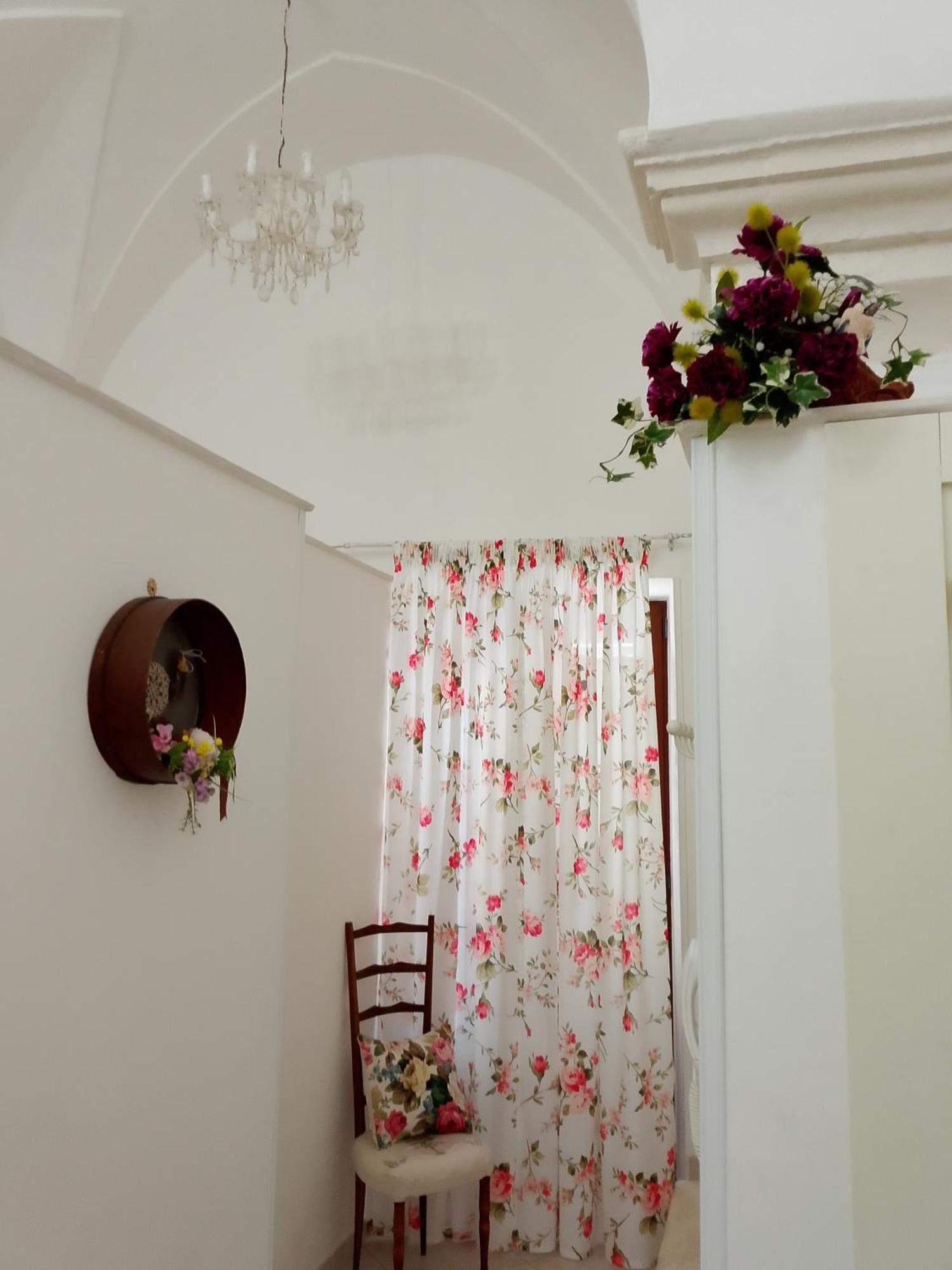 B&B A Due Passi Martina Franca Bagian luar foto