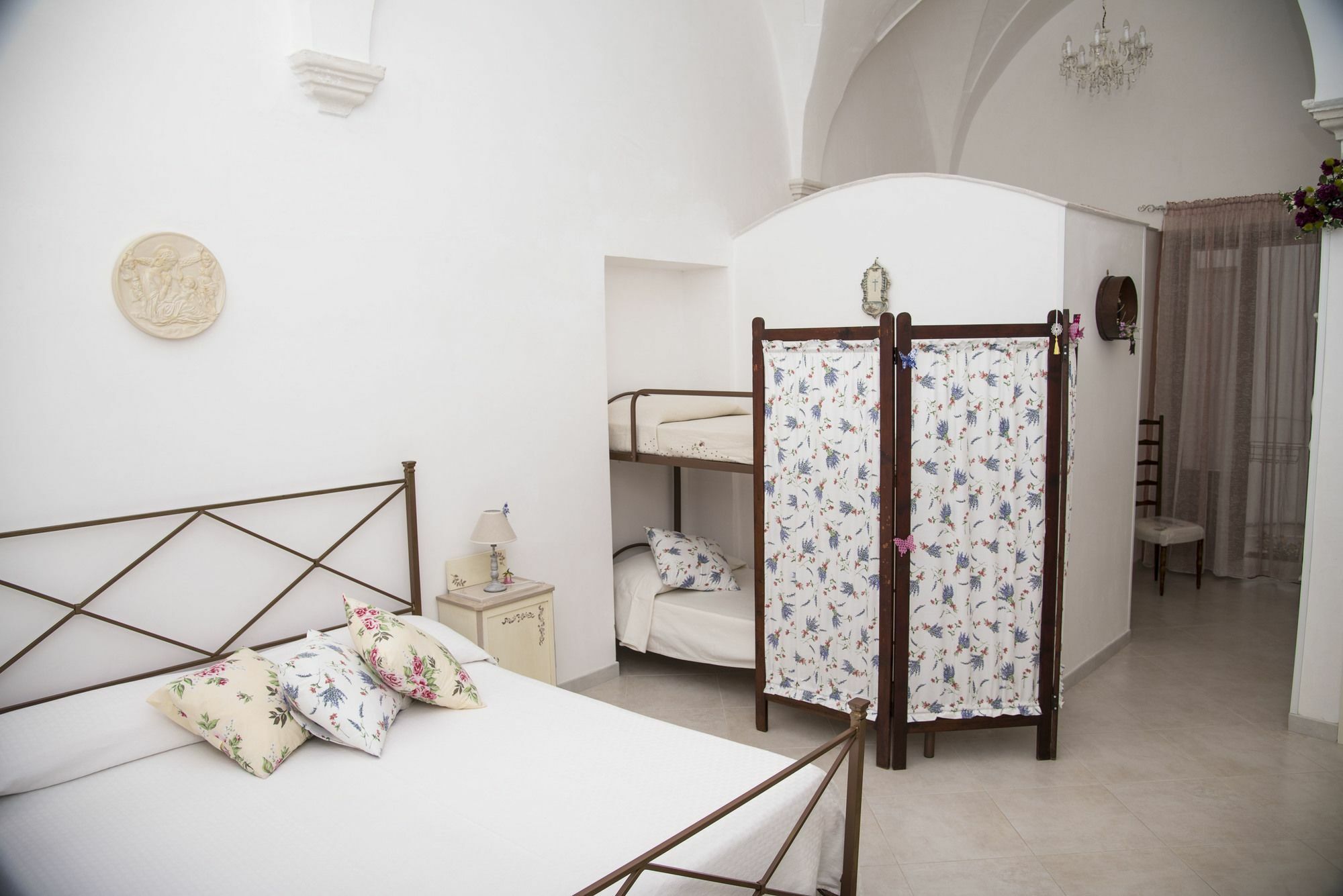 B&B A Due Passi Martina Franca Bagian luar foto
