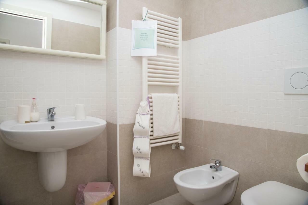 B&B A Due Passi Martina Franca Bagian luar foto