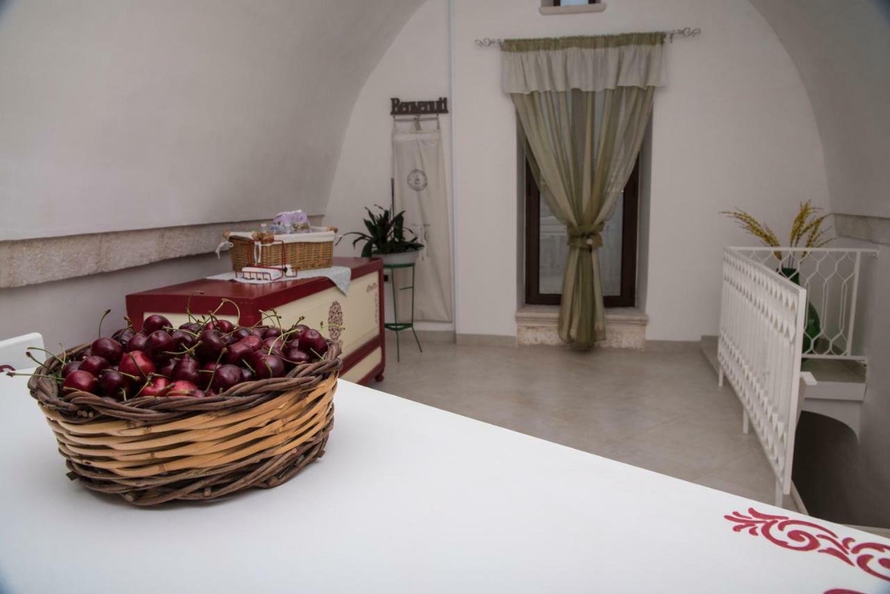 B&B A Due Passi Martina Franca Bagian luar foto